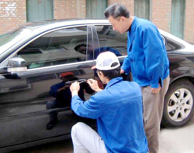 西红门开锁公司：车钥匙坏了怎么办